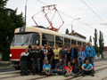 Společná fotografie účastníků objednané jízdy s T3 č. 192 na odstavné koleji u hotelu CD - 2. 9. 2012, foto: J. Trnka