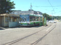 Trolejbus 21TrACI č. 492 přiváží návštěvníky do tramvajové vozovny Slovany z trolejbusové vozovny 18. 6. 2005