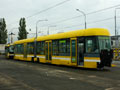 Prototyp tramvaje Vario LF2/2 IN plus krátce po složení ve vozovně Slovany 17. 9. 2013