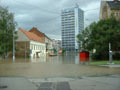 Zaplavovaná Pražská ulice - 13. 8. 2002 - 12:30 hod 