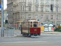 Křižíkova tramvaj č. 18 vyjíždí z Palackého ulice - 12. 6. 2004 