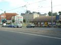 Současná podoba místa kde tramvaje do roku 1992 odbočovaly podél nádražní zdi - 30. 7. 2005