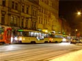 Palackého ulice plná tramvají v době odklonění dopravy ze sadů Pětatřicátníků 5. 1. 2009
