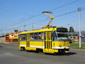 Vůz č. 253 na prodložené lince č. 1 jede Slovanskou alejí kolem vozovny na Světovar 16. 7. 2011
