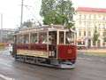 Křižíkova tramvaj č. 18 projíždí kolem tzv pískoviště U Zvonu - 12. 6. 2004