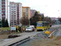 KT8D5-RN2P č. 294 projíždí jednokolejkou staveništěm v okolí zastávky Habrmanova 17. 11. 2008