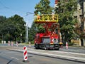 Zpětný přesun trolejí po opravě trati na náměstí Míru 19. 8. 2018